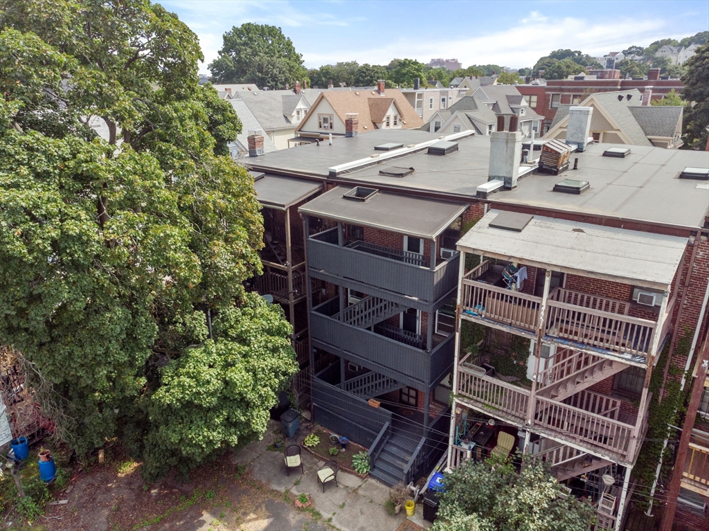8 Saxton St # 2
