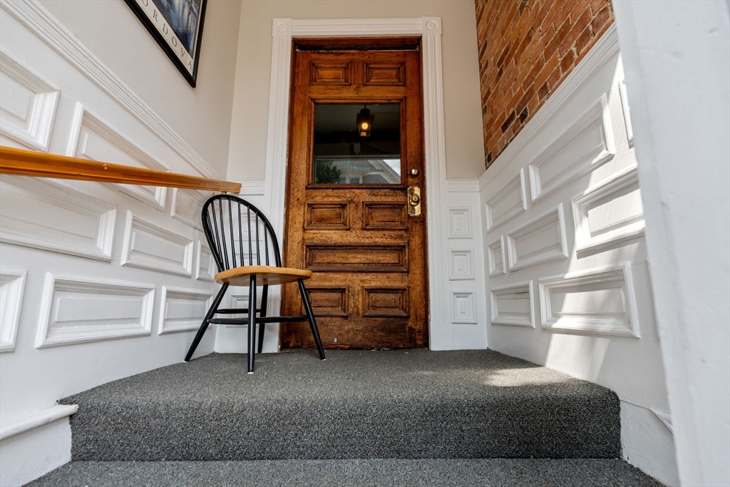 8 Saxton St # 2