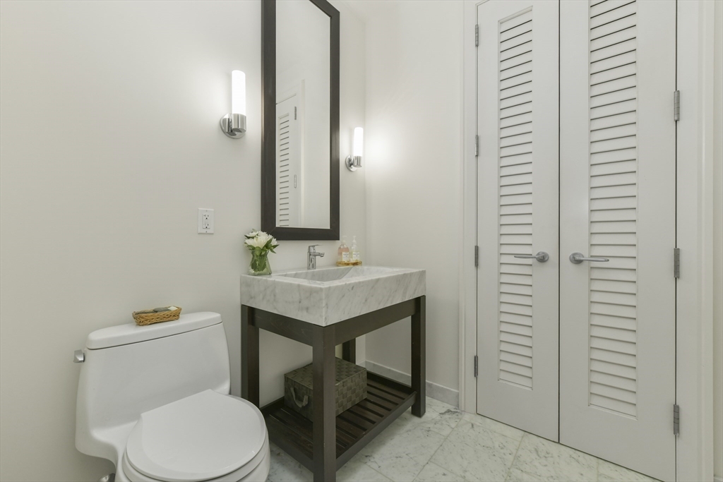 1 Franklin St # 3705