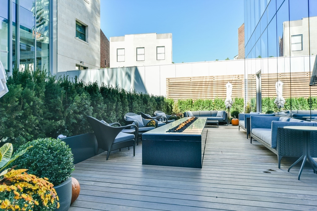 1 Franklin St # 3705