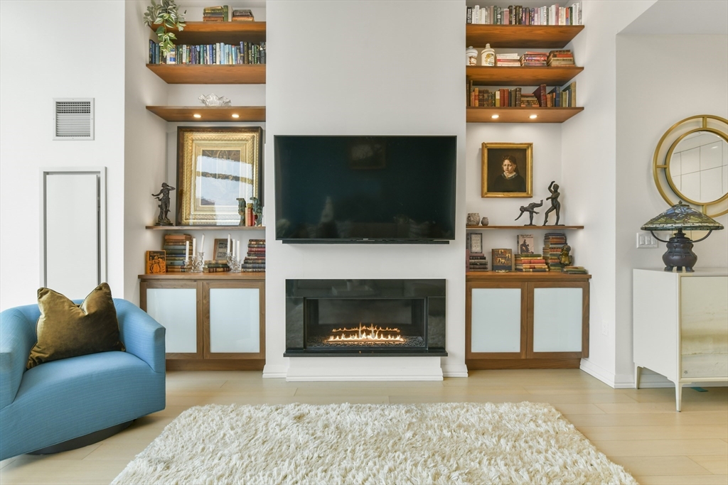 1 Franklin St # 3705