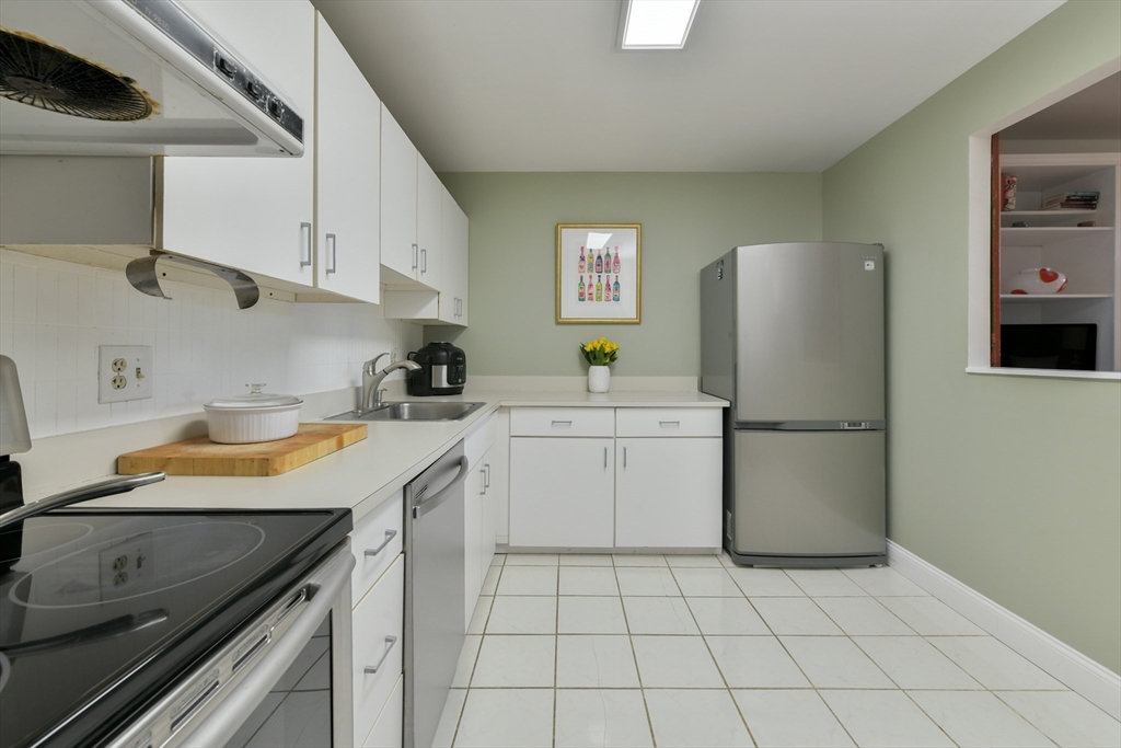 69 E Berkeley St # 2