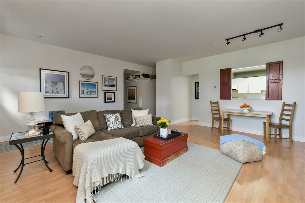 69 E Berkeley St # 2