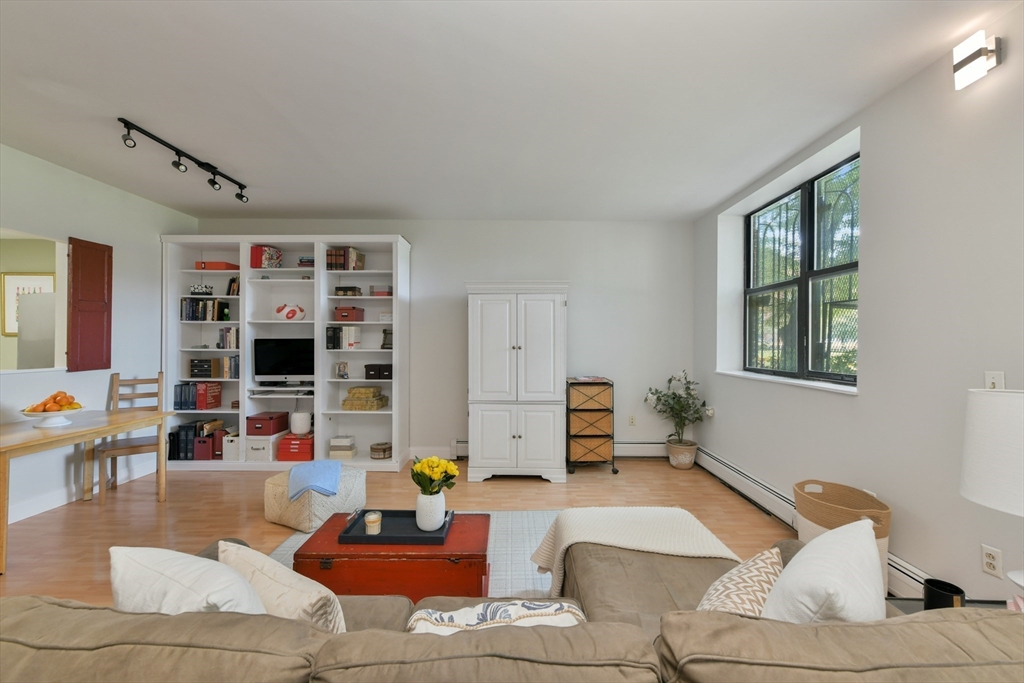 69 E Berkeley St # 2