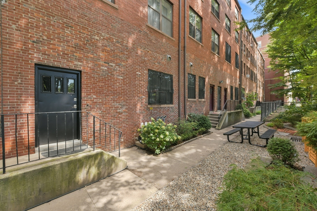 69 E Berkeley St # 2