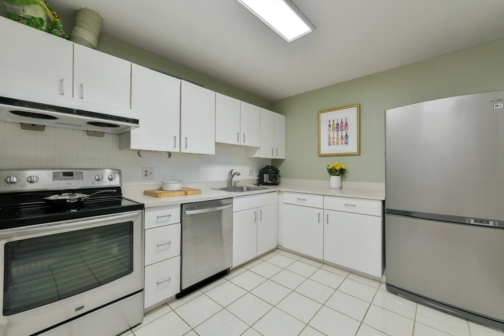 69 E Berkeley St # 2