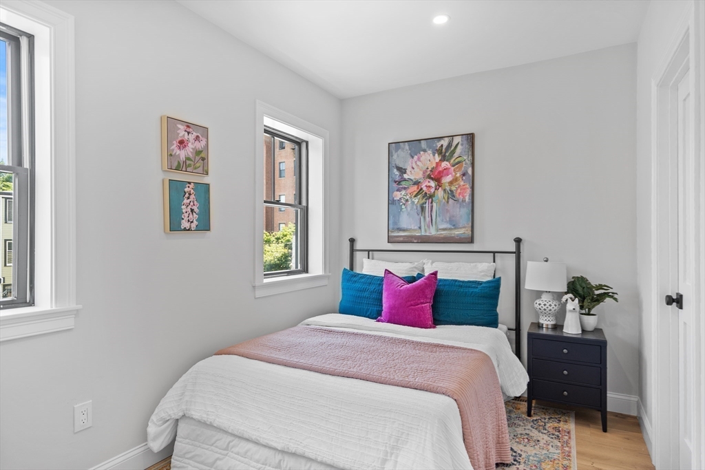 9 Monument St Unit: TH