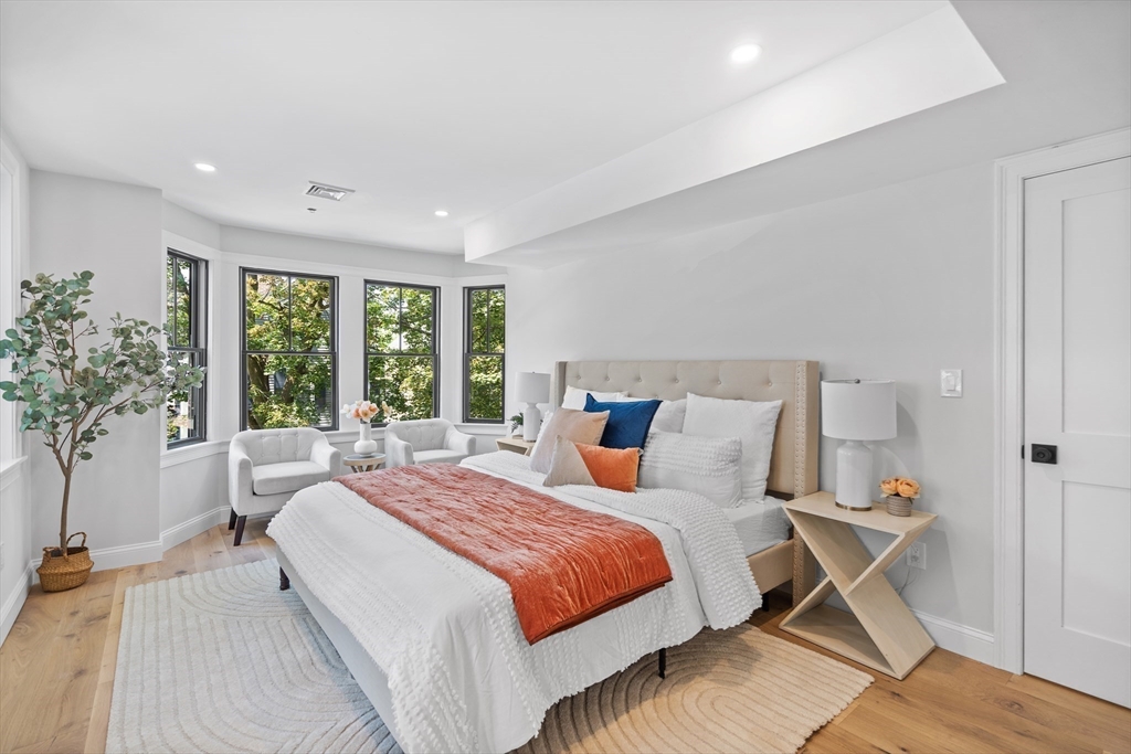 9 Monument St Unit: TH