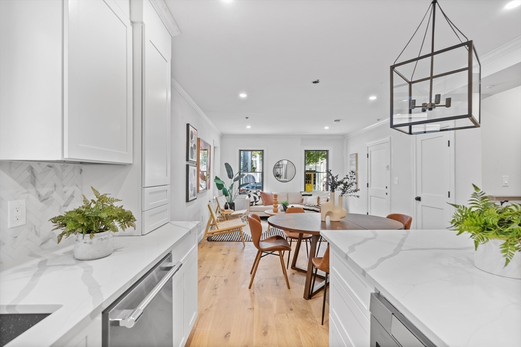 9 Monument St Unit: TH