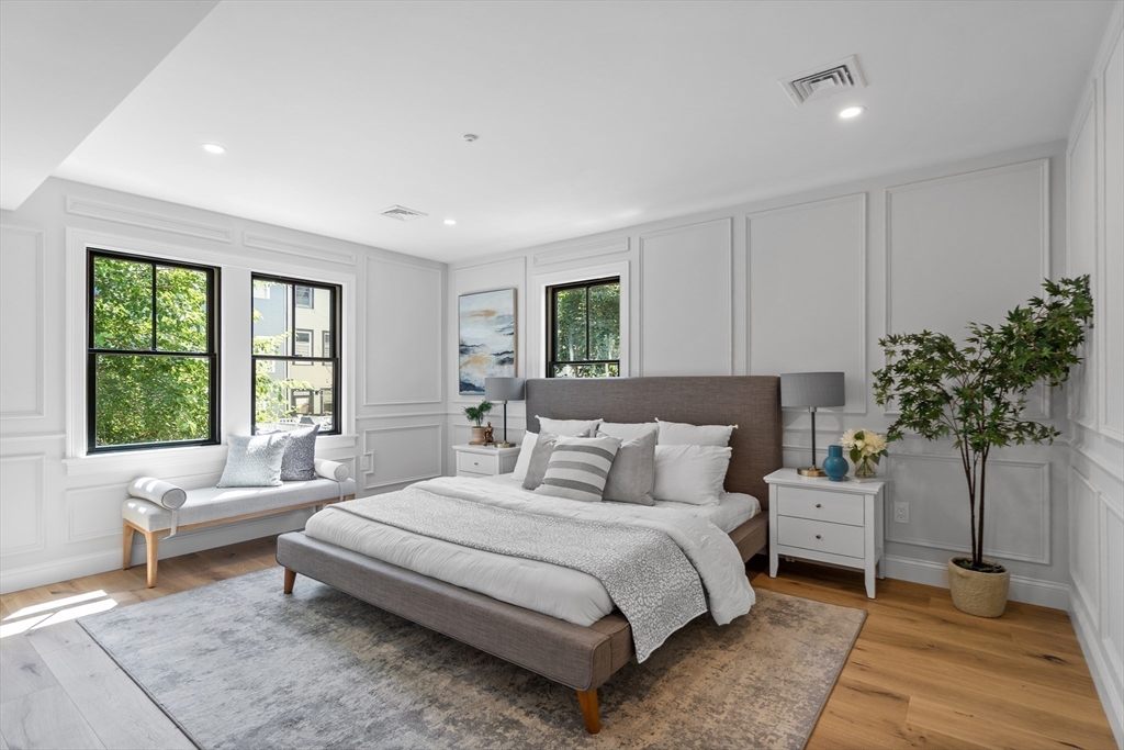 9 Monument St Unit: TH