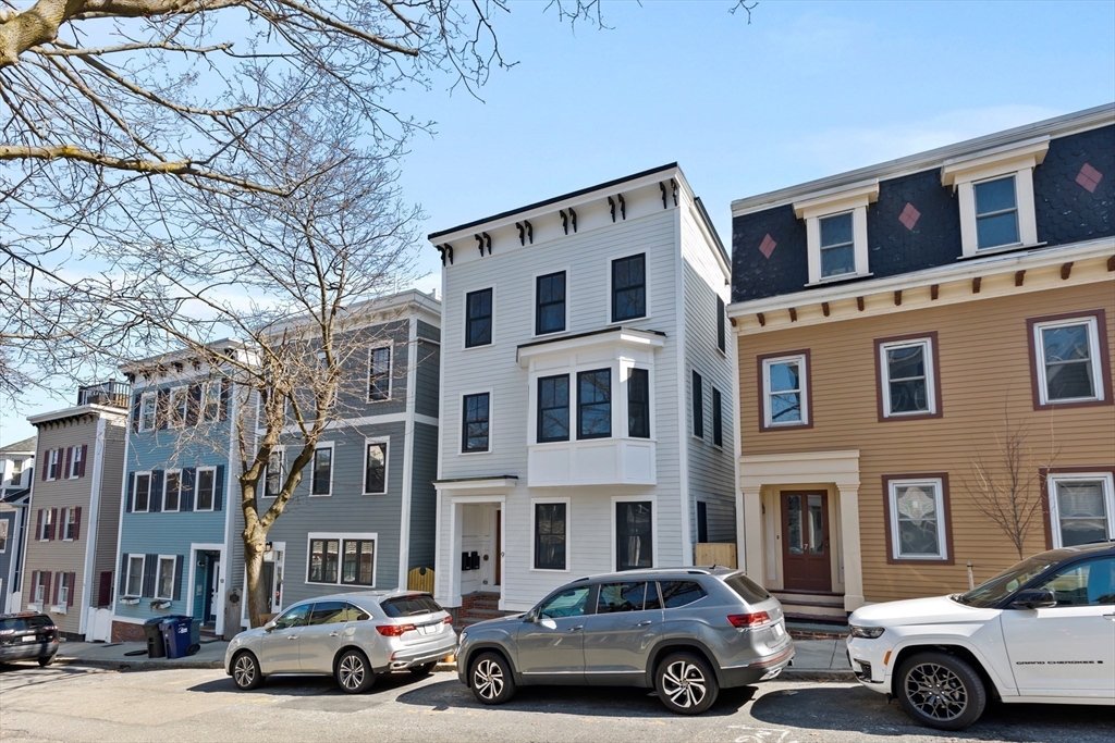 9 Monument St Unit: TH