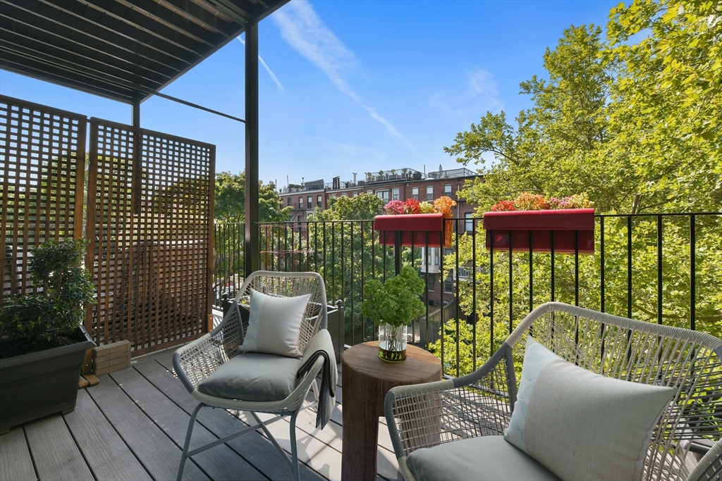 238 W Canton # 4