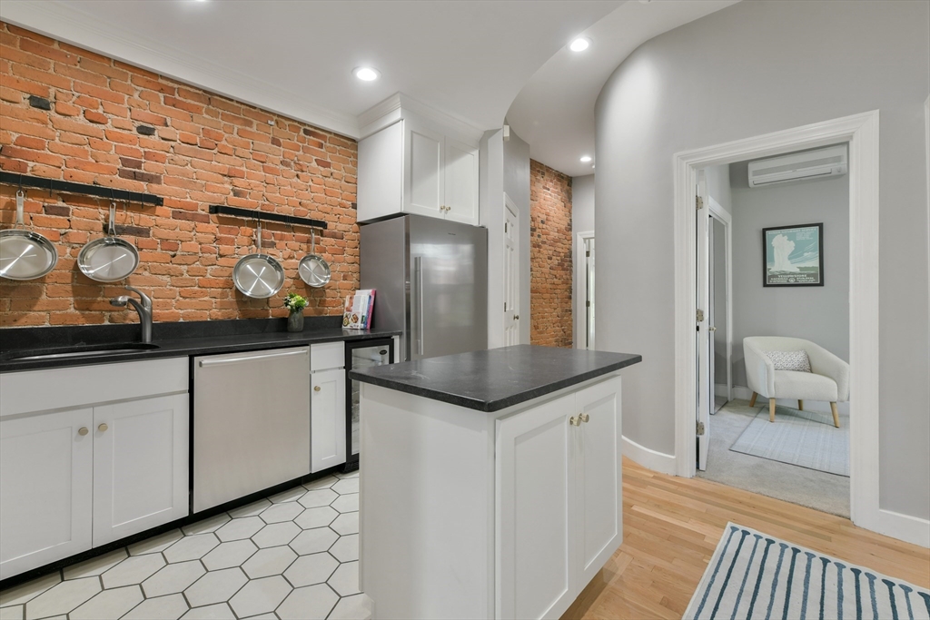 238 W Canton # 4