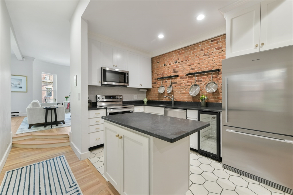 238 W Canton # 4