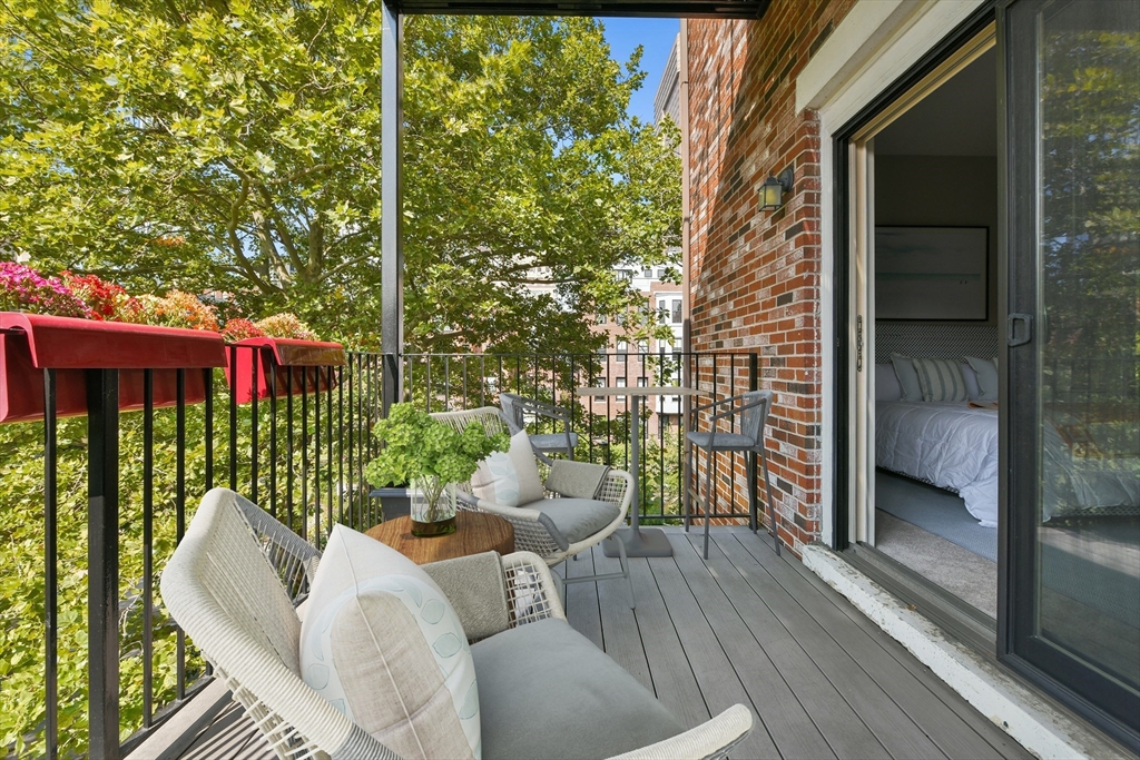 238 W Canton # 4