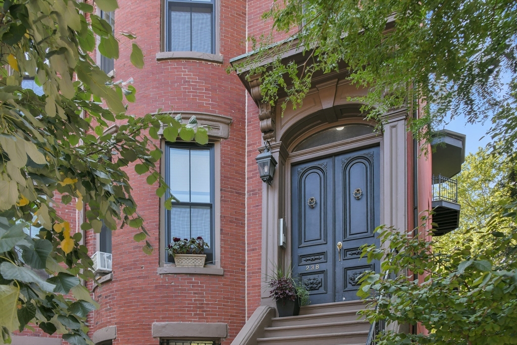 238 W Canton # 4