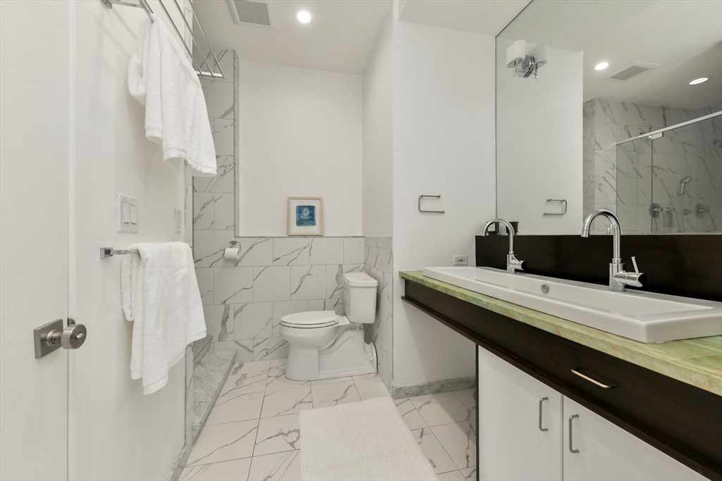 1180-1200 Washington St # 423