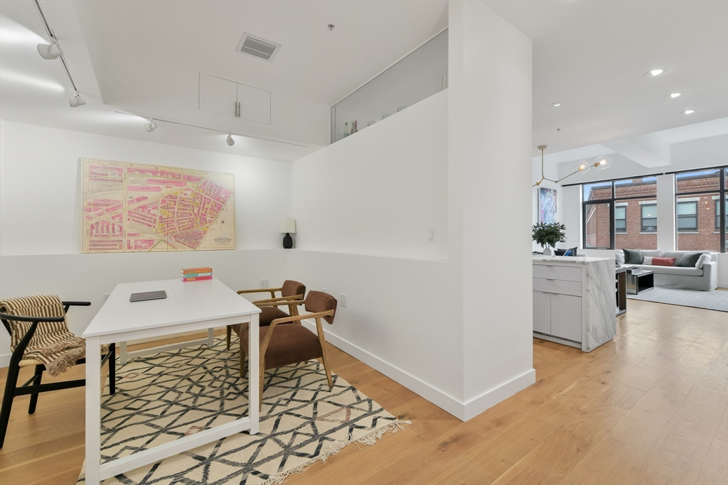 1180-1200 Washington St # 423