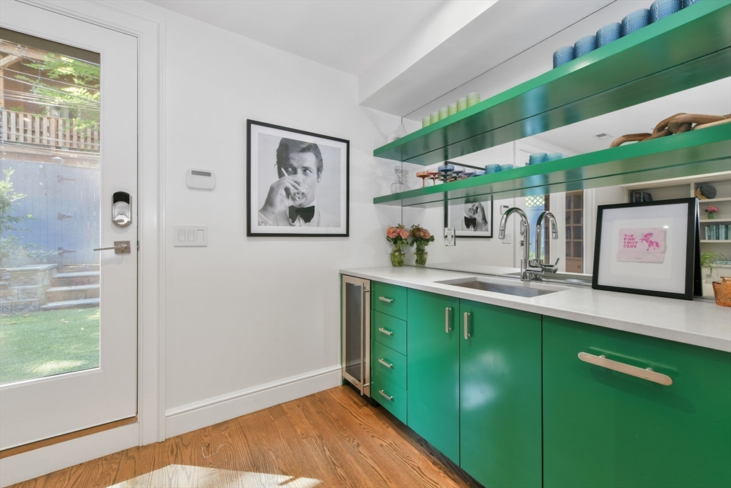 50 Dwight St # 1