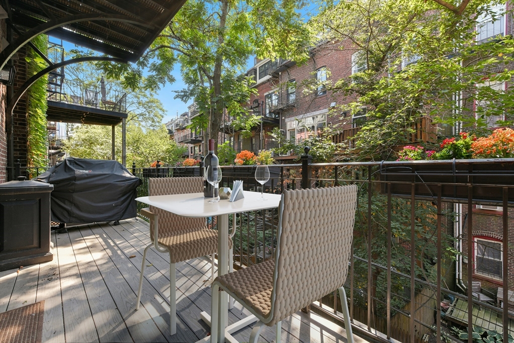 50 Dwight St # 1