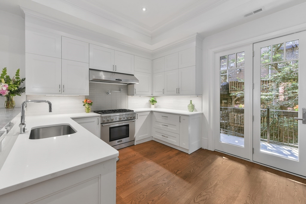 50 Dwight St # 1