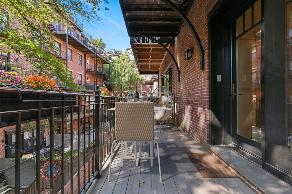 50 Dwight St # 1