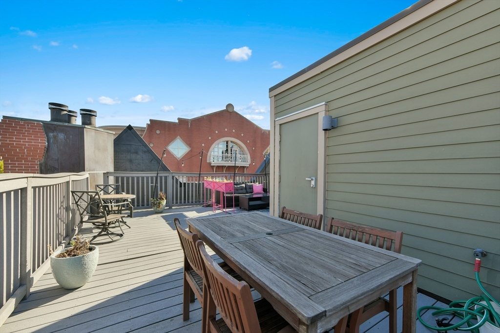 14 Clarendon St # 402