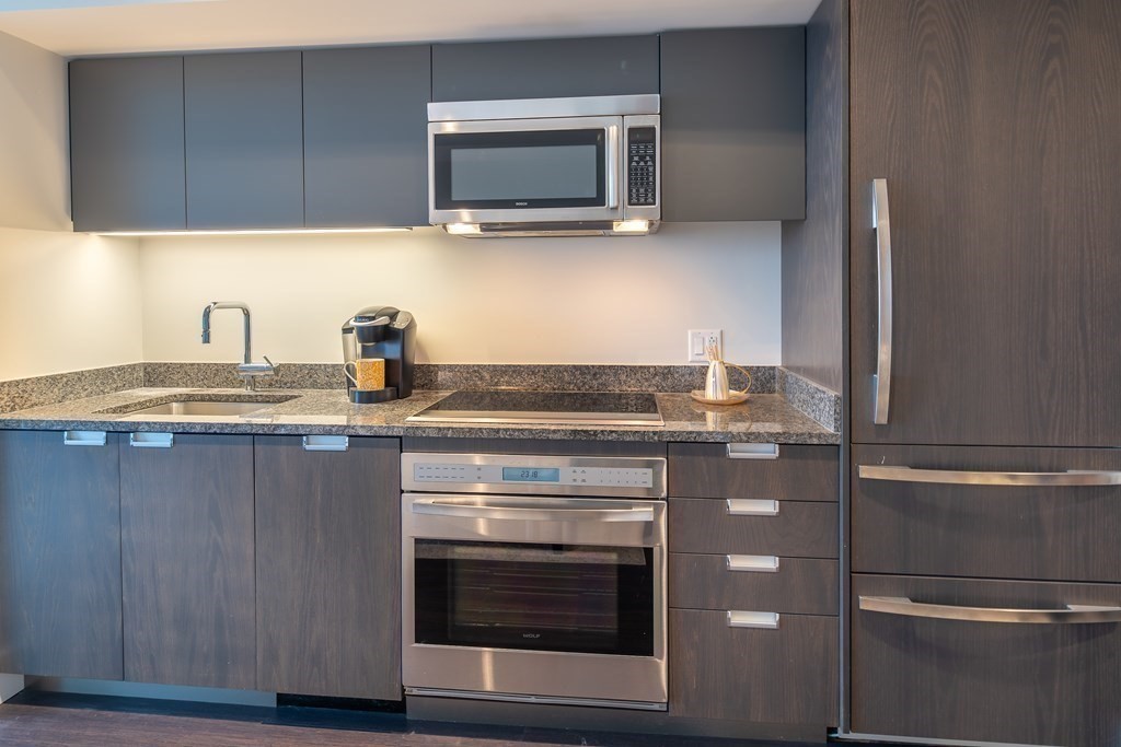 110 Stuart St # 25I