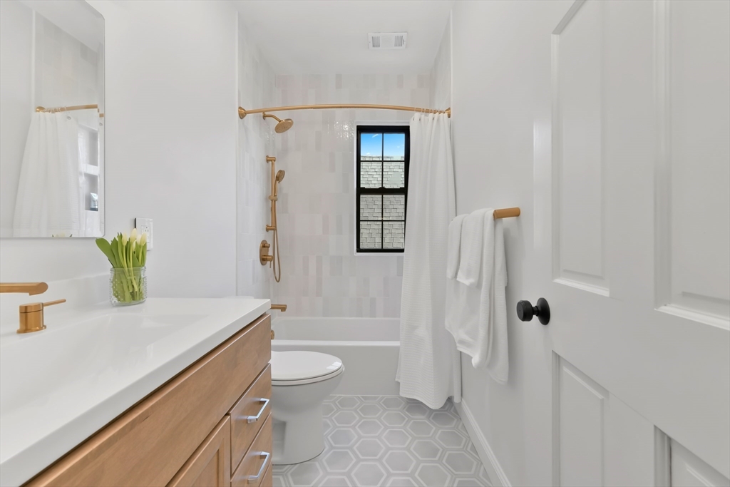6 Elton Street # 3