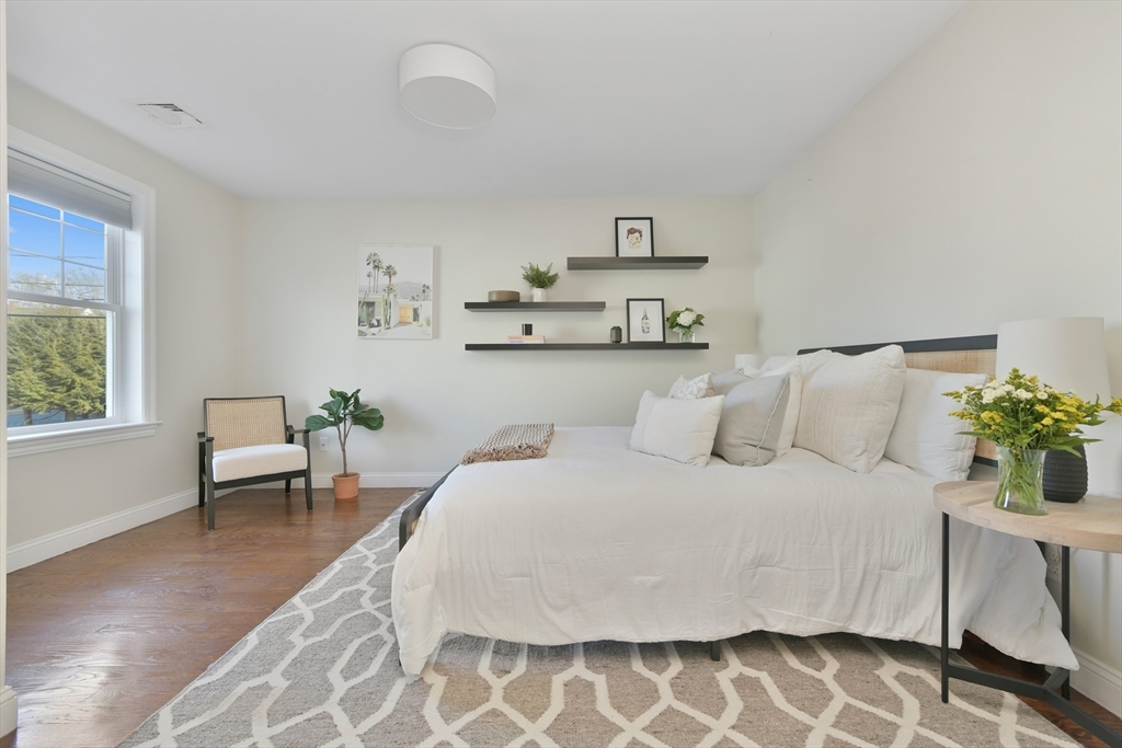 26 Crescent Rd # 1