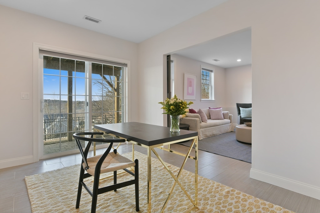 26 Crescent Rd # 1