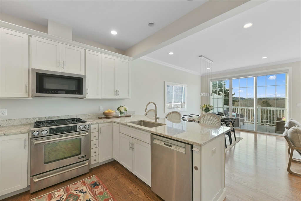 26 Crescent Rd # 1