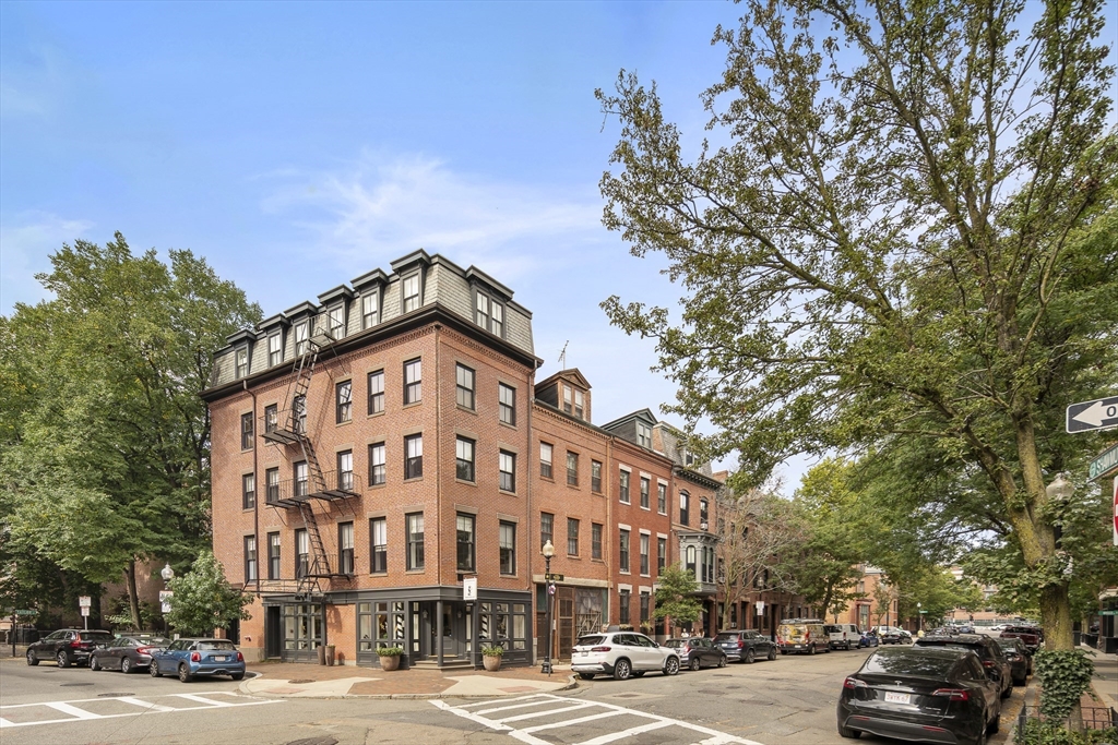 247 Shawmut Ave # 1