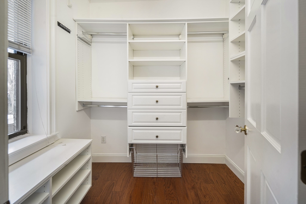 247 Shawmut Ave # 1