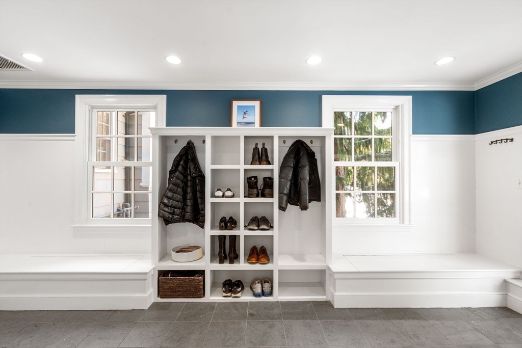 243 Ridgeway Rd