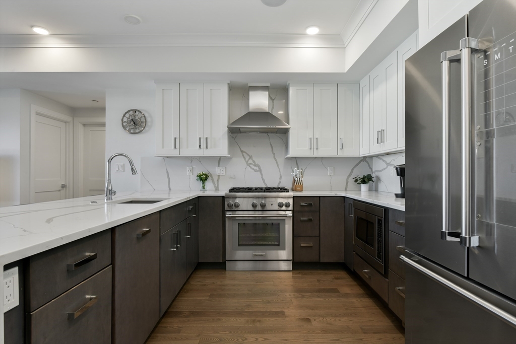 10 Sydney St # 5