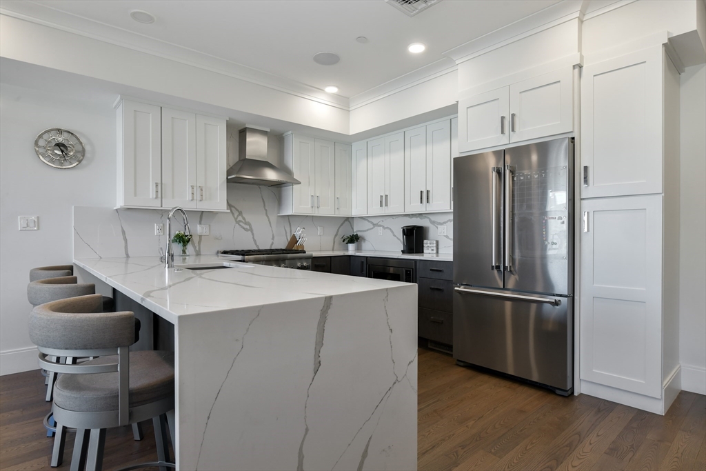 10 Sydney St # 5