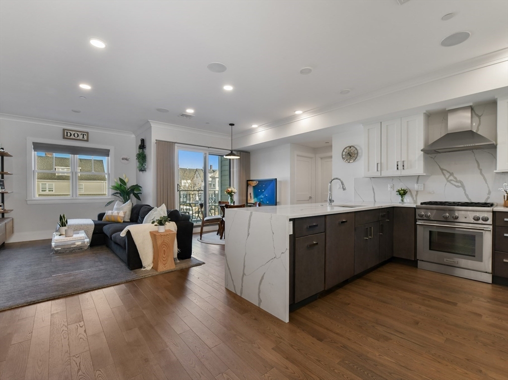 10 Sydney St # 5