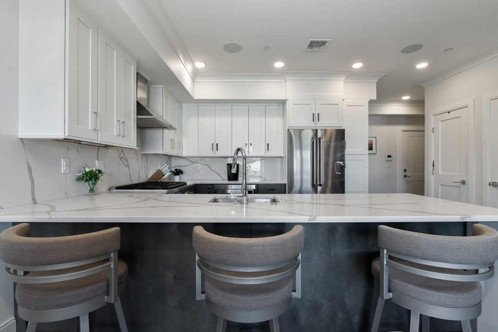 10 Sydney St # 5