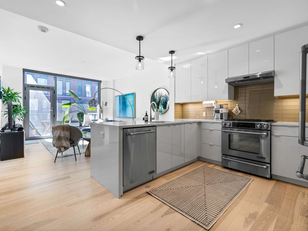 32 Traveler St # 505