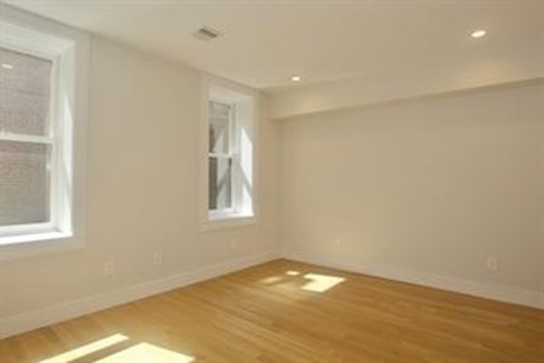 10 Gloucester St PH