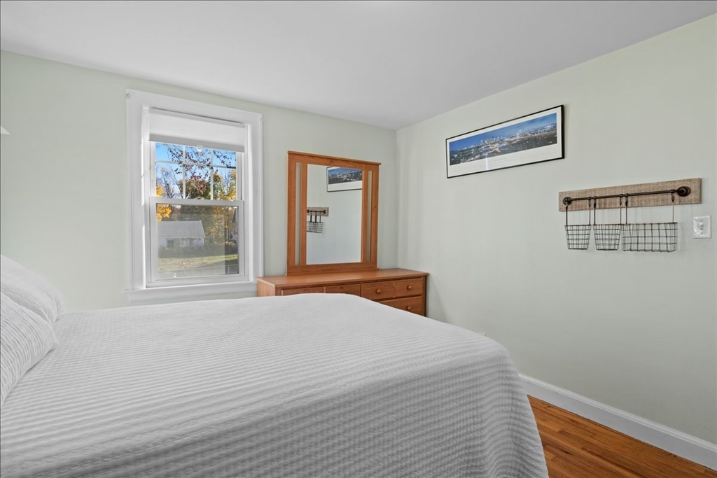 59 Dresser Ave