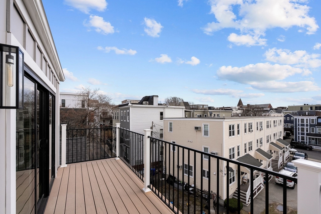 220 Bowen Street # 4