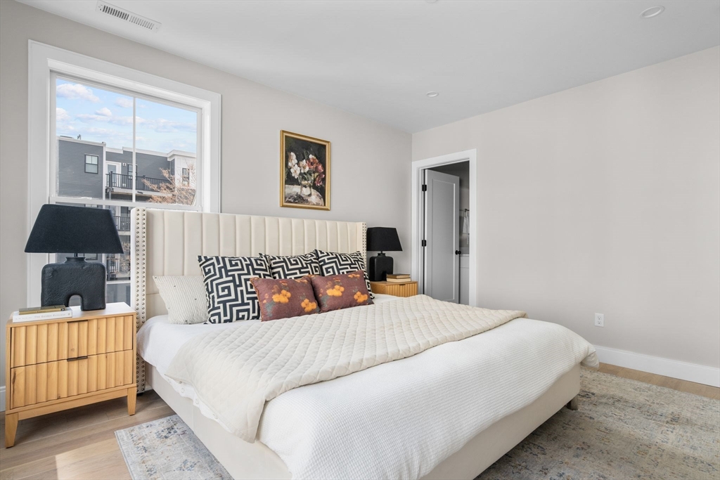220 Bowen Street # 3