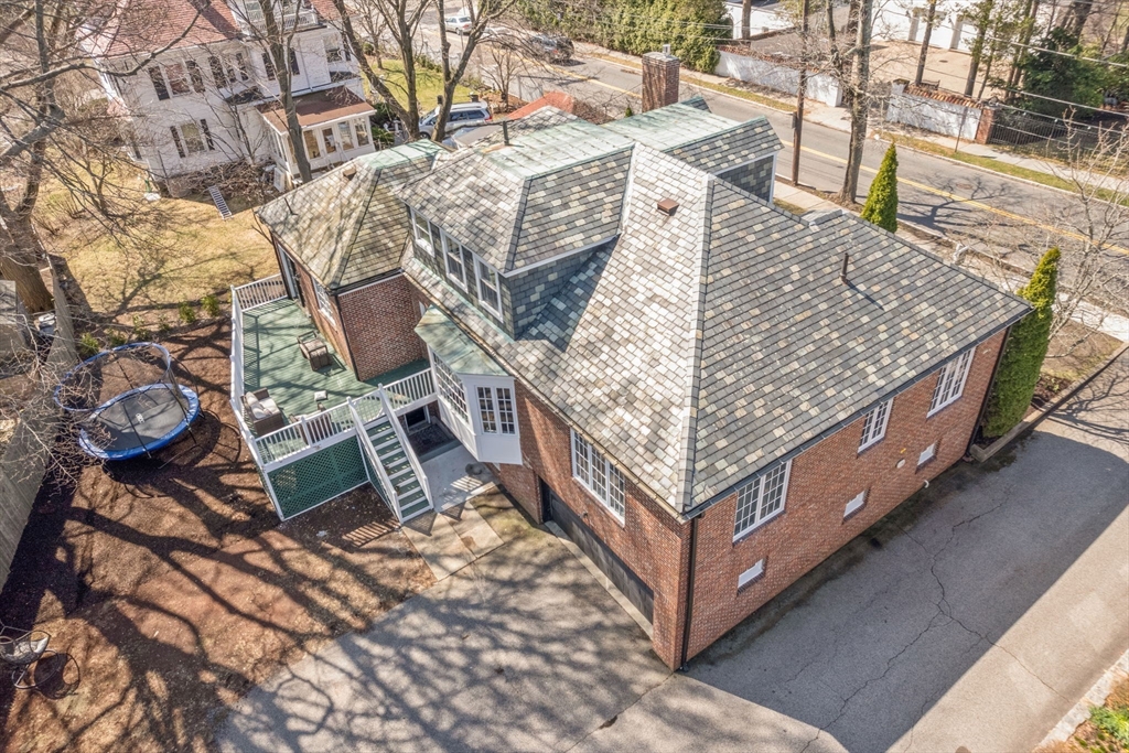 34 Hammond St