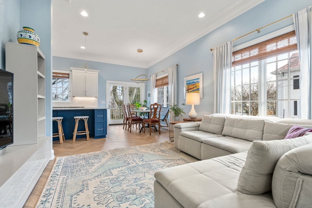 34 Hammond St