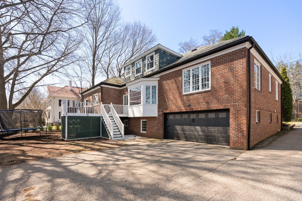 34 Hammond St