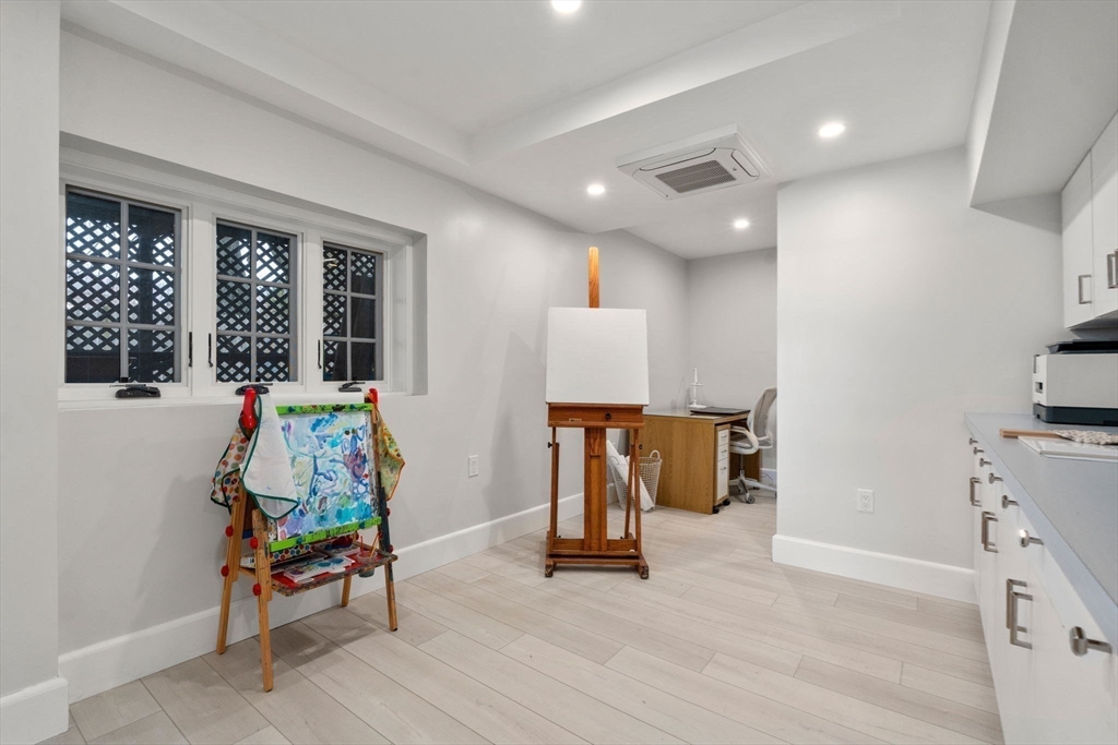 34 Hammond St