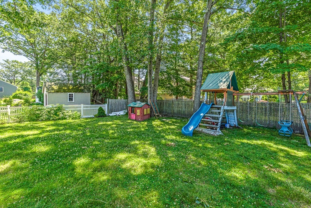 44 Rowena Rd