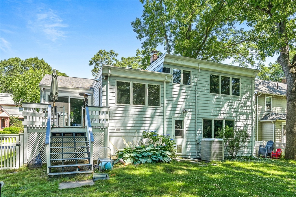44 Rowena Rd